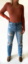 Load image into Gallery viewer, Light washed denim distressed jeans
